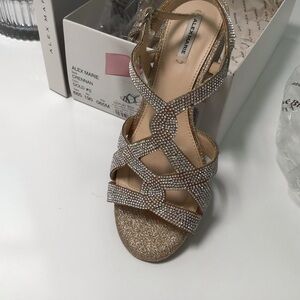 Alex Marie Gold Rhinestone Dress Heels Sz 6.5 Like New!